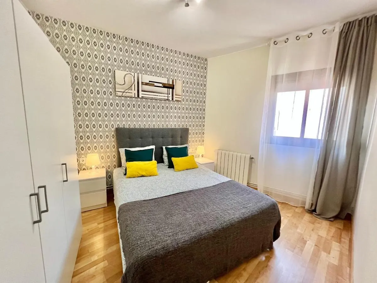 Comfortable Renovated Flat, Wifi! Badalona