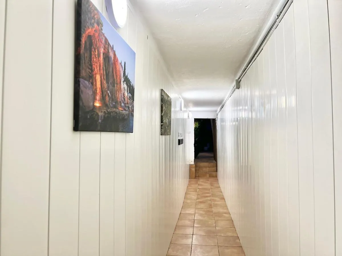 Comfortable Renovated Flat, Wifi! Badalona Apartamento