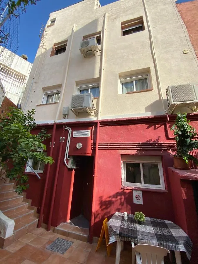Comfortable Renovated Flat, Wifi! Badalona 0*,  España